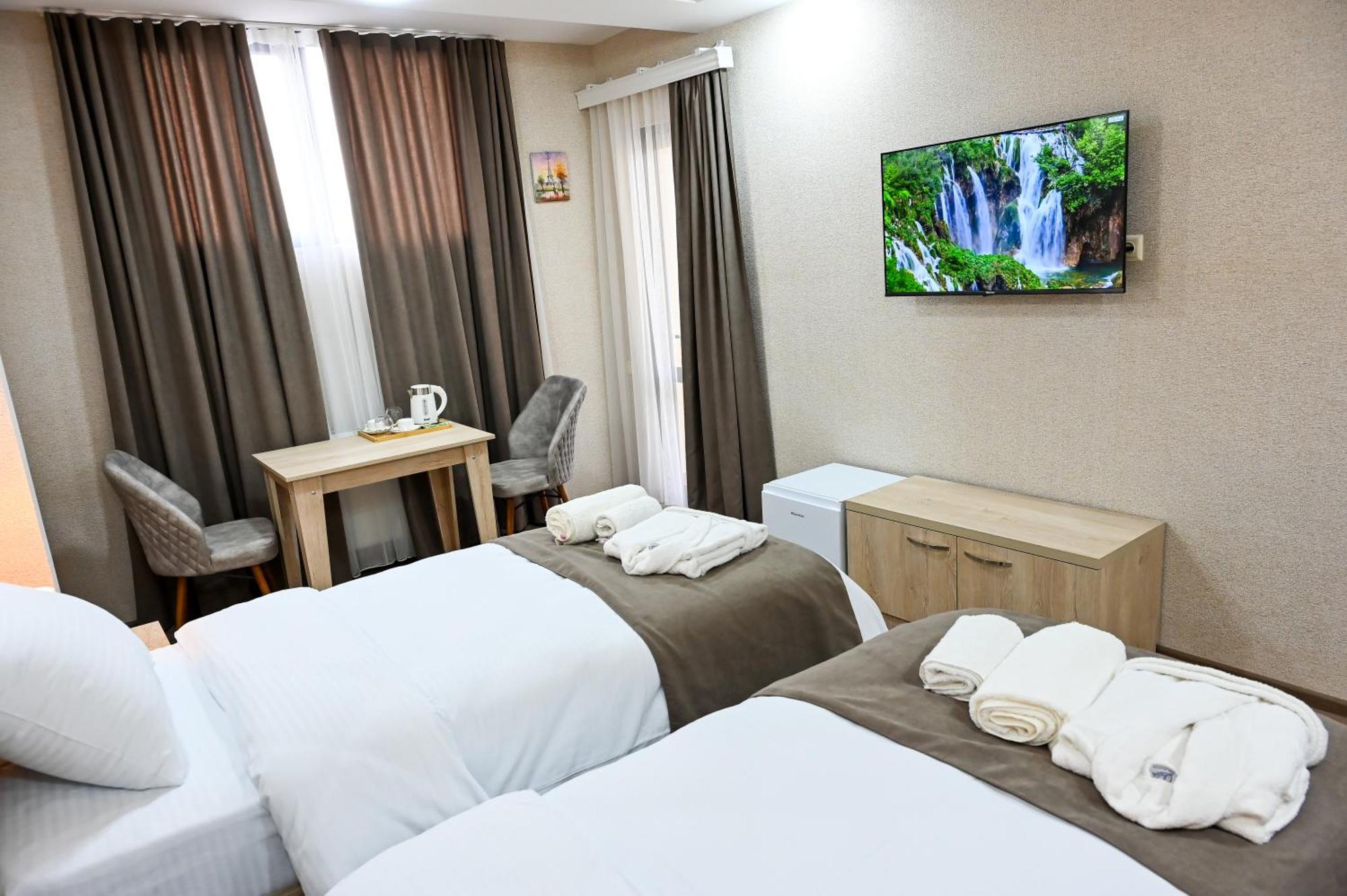 Hotel K124 Kutaisi Ngoại thất bức ảnh